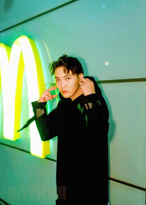 张承阳街拍写真