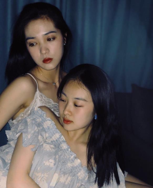 张楚文与人合照