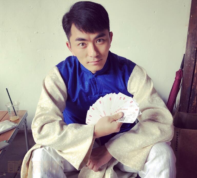 张宁江片场照