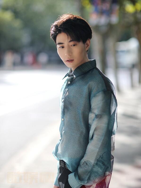 张任杰街拍写真