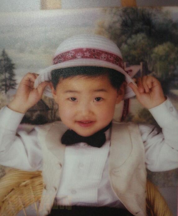 赵浩闳小时候照片