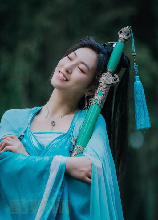 赵芮菡古风写真