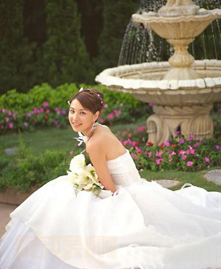 郑希怡婚纱照写真