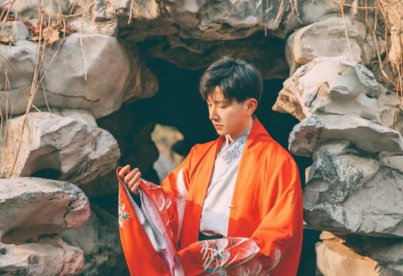 钟正个人资料简介 钟正古风写真