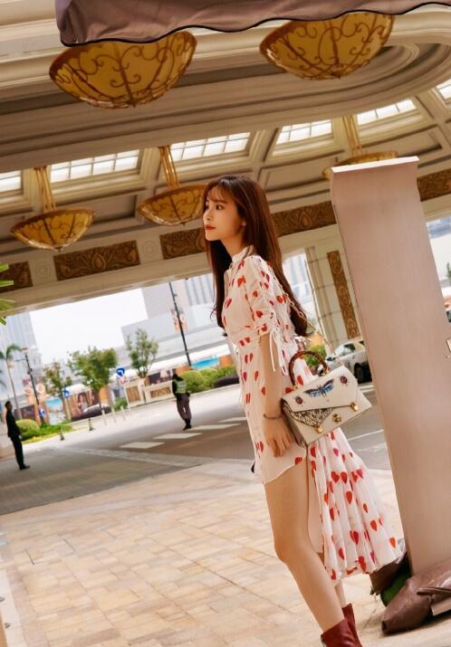 朱云儿街拍写真