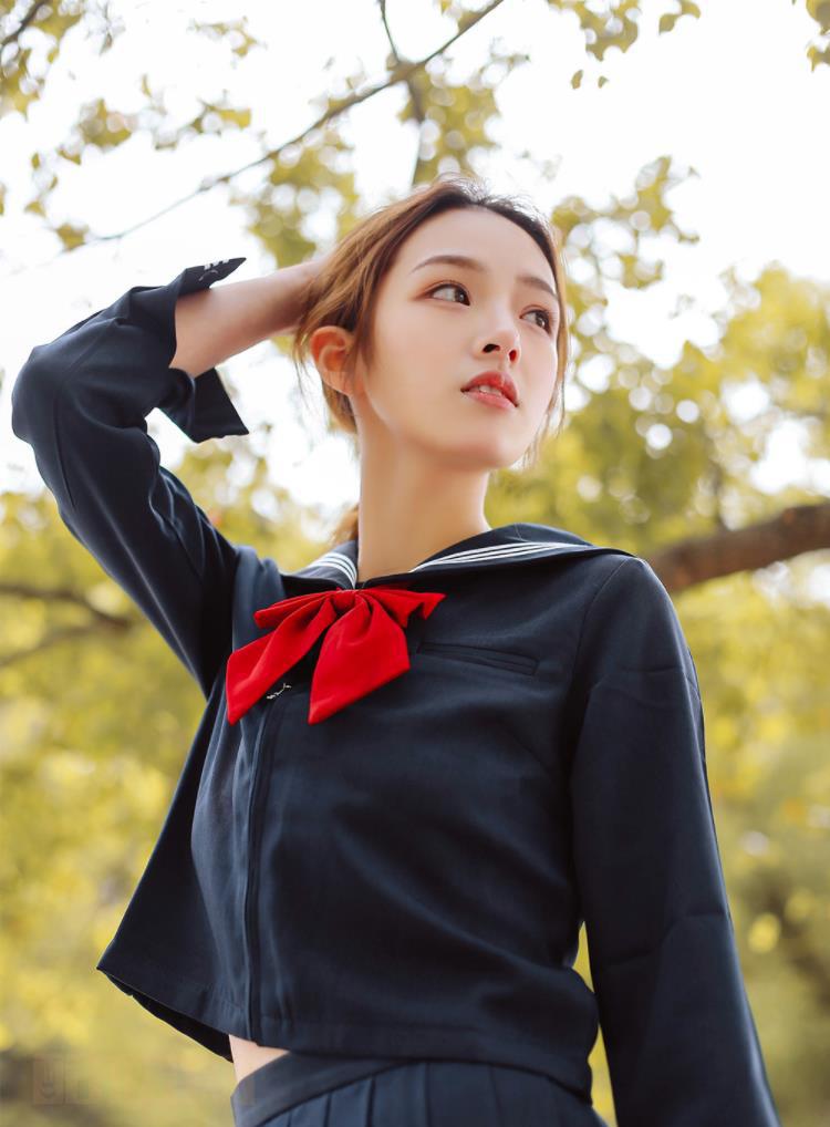 朱云慧制服写真