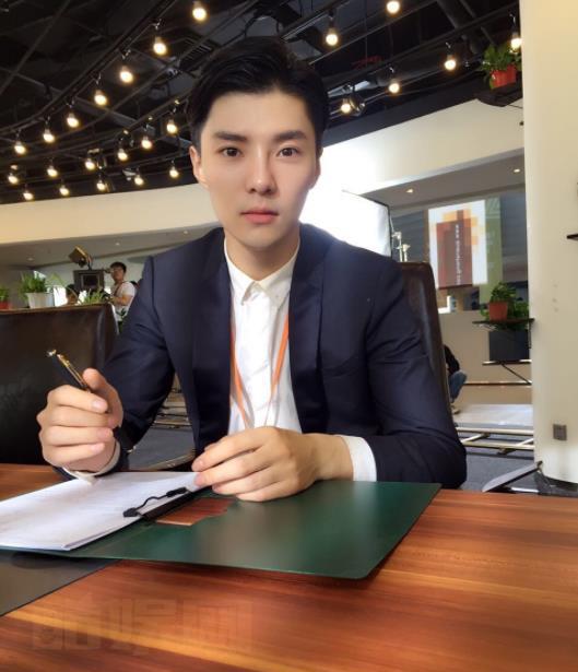 邹玮祺个人资料简介 邹玮祺生活照